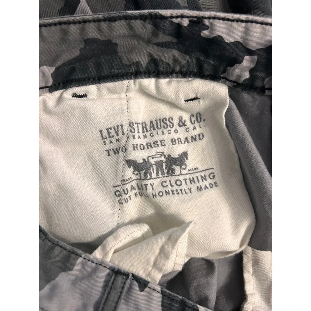 Levi Strauss Mens Grey Camo Cargo Shorts Size 38 Cotton Utility Camouflage